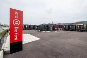 HOTEL R9 The Yard Uki - Uki