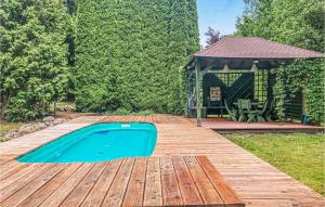 Beautiful Home In Swiatki, Wlodowo With 3 Bedrooms, Wifi And Outdoor Swimming Pool