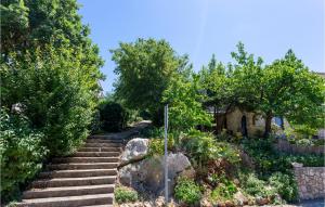 Pet Friendly Apartment In Njivice