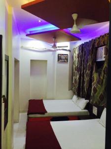 Hotel Sea View - Near Taj Hotel