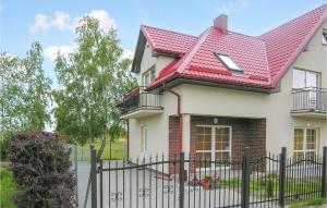 Cozy Apartment In Rowy With Kitchen