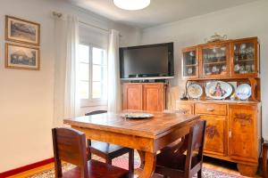 Os Ferreirinhos, a Home in Madeira