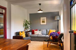 Os Ferreirinhos, a Home in Madeira