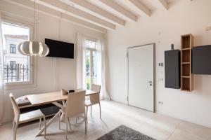 Corte Cappuccina 14 Elegant Apt con parcheggio!