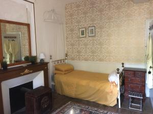 B&B / Chambres d'hotes Chateau Gros Puy, Petit Chateau chambre d'hote : photos des chambres