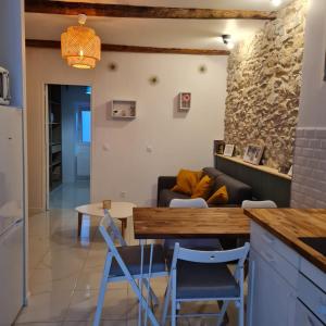 Sète, T2 cosy et atypique, Jardin Château deau, centre ville