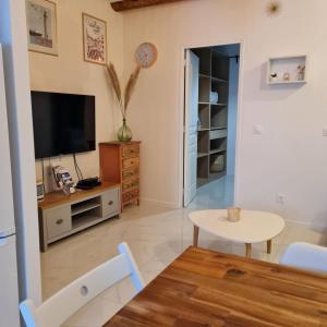 Sète, T2 cosy et atypique, Jardin Château deau, centre ville