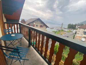BORD DE LAC,2 chambres SUPERBE VUE LAC 5mn Evian