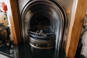 WILLOW COTTAGE - Cost 3 Bed Cottage in Penrhyn Bay with Sea Views with Access to Snowdonia