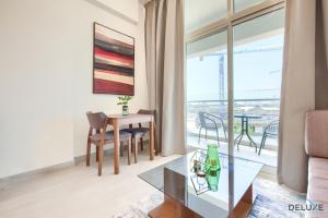 Perfect Studio Getaway Next to the Iconic Creek Harbour, Azizi Aliyah, Al Jaddaf, by Deluxe Holiday Homes