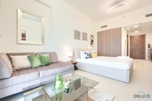 Perfect Studio Getaway Next to the Iconic Creek Harbour, Azizi Aliyah, Al Jaddaf, by Deluxe Holiday Homes