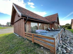 DREWNIANY DOM NA WZGÓRZU