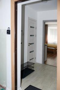 Naujai suremontuotas butas miesto centre.