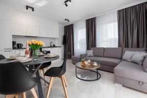 Sun Towers Lux Apartments by Renters Prestige