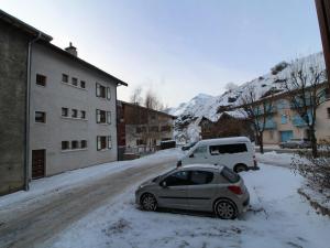 Appartements Appartement Lanslebourg-Mont-Cenis, 3 pieces, 5 personnes - FR-1-508-253 : photos des chambres