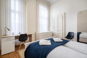 Lonyay Grand Central