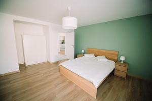 Dream House Apartments