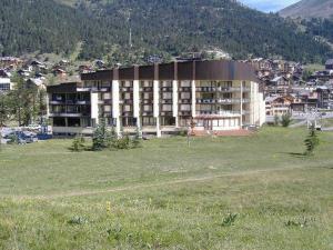 Superbe studio rénové 4 pers - Accès direct pistes - Balcon - FR-1-445-57