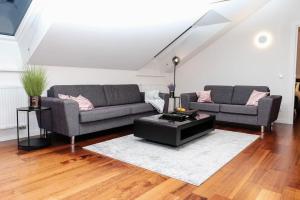 #stayhere - Spacious Luxury Town Hall 3BDR Apartment