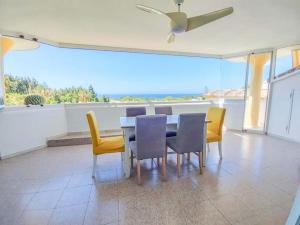 Fantastic views, large apartment with 3 Pools, Minutes from Beach and Golf Mijas Costa Spain