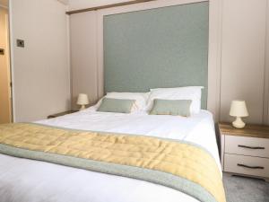 Lodge at Chichester Lakeside 2 Bed