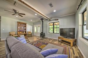 Peaceful Guest Home with Patio on 152-Acre Farm