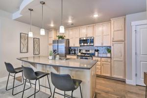 Elegant Loveland Condo Less Than 5 Mi to Old Town!