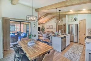 Cabin Getaway w Game Room Near Rainbow Lake!