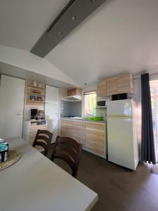 Campings MOBIL HOME Climatise G058 : photos des chambres