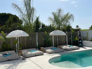 Casa Duende, Estepona, Private beach house with heated pool