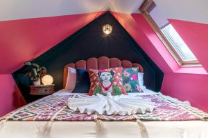 Style & opulence in Georgian chapel w Parking