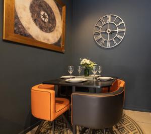 Boutique family apartment in celebrity village.