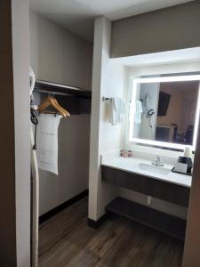 Queen Room with Two Queen Beds - Non-Smoking room in Days Inn by Wyndham Clemson