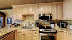 Lakeview 826 Condo #532 Condo