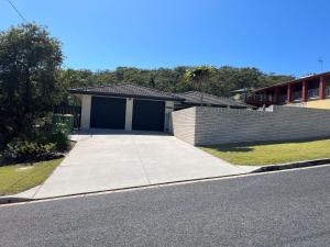35 Rumbalara Avenue Rainbow Beach Pool Aircon Pets Welome