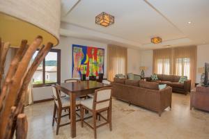 Pristine Bay Villa 1108 home