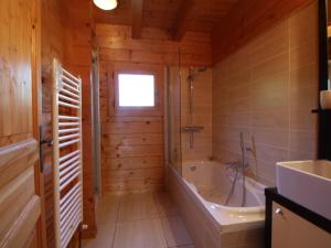 Chalets Chalet Araches-la-Frasse, 6 pieces, 10 personnes - FR-1-572-27 : photos des chambres