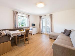 Apartment in Dorf Tirol near Spronser Lakes