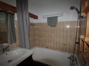 Appartements Studio Les Carroz d'Araches, 1 piece, 4 personnes - FR-1-572-122 : photos des chambres