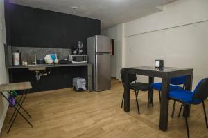 Bonito Departamento con 2 camas con clima, parking, wifi 110mb, ,cocineta, 8