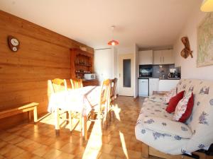 Appartements Studio Les Carroz d'Araches, 1 piece, 4 personnes - FR-1-572-159 : photos des chambres