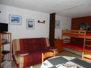 Studio 4 pers au centre, proche pistes et commerces, parking, ski, ascenseur - FR-1-572-185
