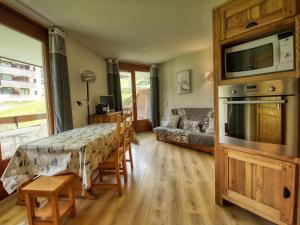 Appartement cocooning 34m², pieds des pistes, proche jardin d'enfants, balcon, casier à skis - FR-1-642-73 - 3hvězdičkové hotely ve městě Morillon