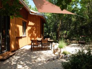 Chalets Gite et cabane ecologiques 1000 Pailles : photos des chambres