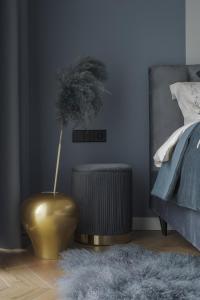 IVIS House - Classical Apartment with Balcony in Vilnius Old Town