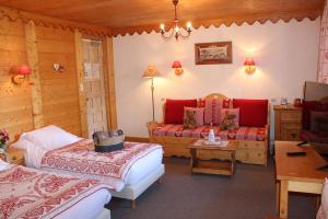 Hotels Hotel Les Glaciers : Chambre Lits Jumeaux Supérieure avec Baignoire