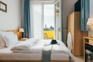 Single Room with Lake View room in Hotel Orione