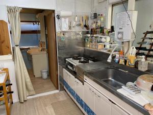 いろり坊一棟貸切プラン。囲炉裏テーブル・BBQで遊べるくつろぎの宿。