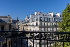 Hotels Hotel Abbatial Saint Germain : Chambre Double avec Balcon