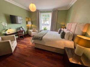 Superior King Room - Disability Access - Townhouse room in Morgans Hotel